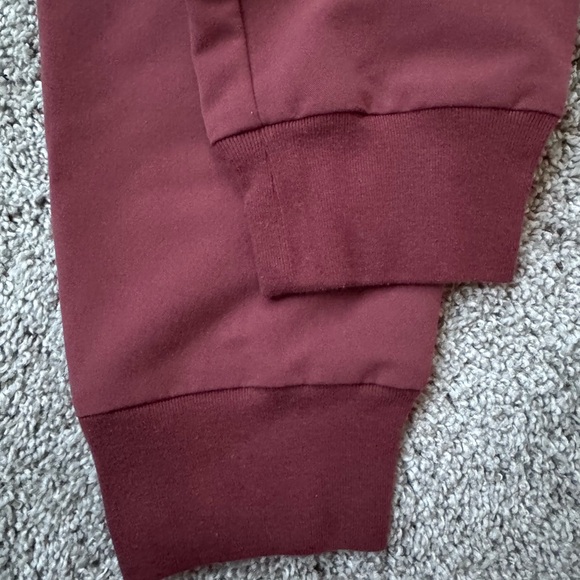 FIGS Scrub Set - Picture 7 of 10